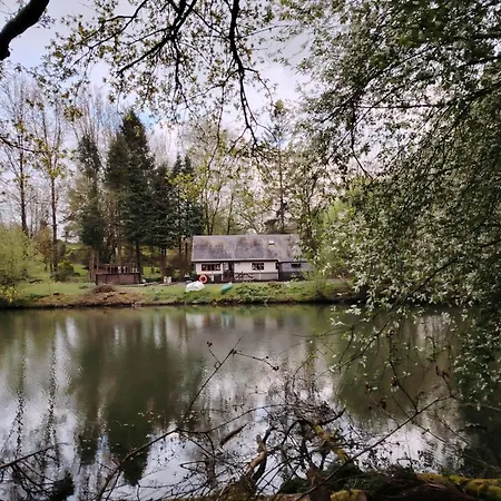 Lakeside Holiday home Sourdeval